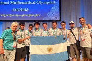 Estudianttes argentinos juntan plata para viajar a las olimpiadas matemáticas