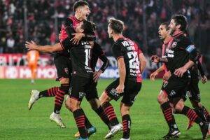 Newell's recibe a Gimnasia en el Coloso