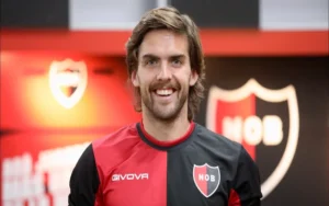 FIFA volvió a inhibir a Newell’s por una deuda impaga