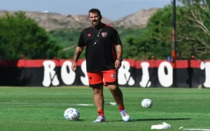 Fabbiani dirigió su primera práctica como técnico de Newell's