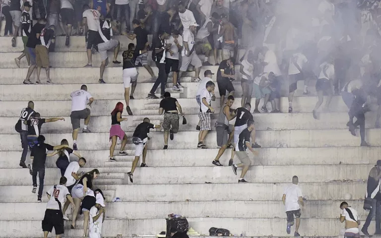 Murió un hincha por incidentes entre Flamengo y Vasco