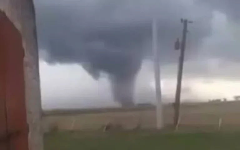 Fenómeno climático tornado en Bernardo de Irigoyen y granizo en toda la región