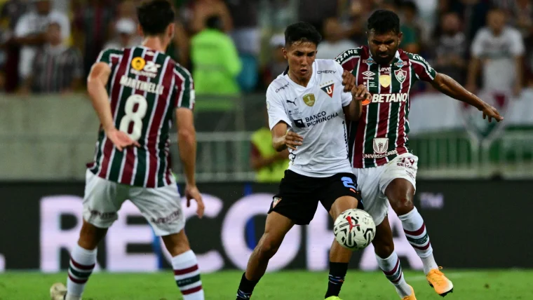 El equipo brasileño derrotó a Liga de Quito en el Maracaná por 2-0 tras perder el partido de ida por 1-0 la semana pasada en Ecuador.