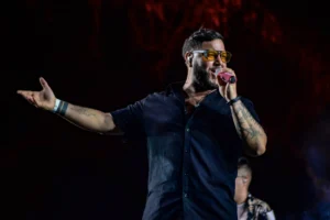 FACU MARTÍNEZ, la voz de la música tropical