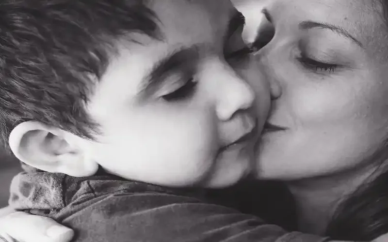 Fran rumbo a México: la campaña solidaria de Venado Tuerto para que un nene de 12 pueda realizarse su tratamiento