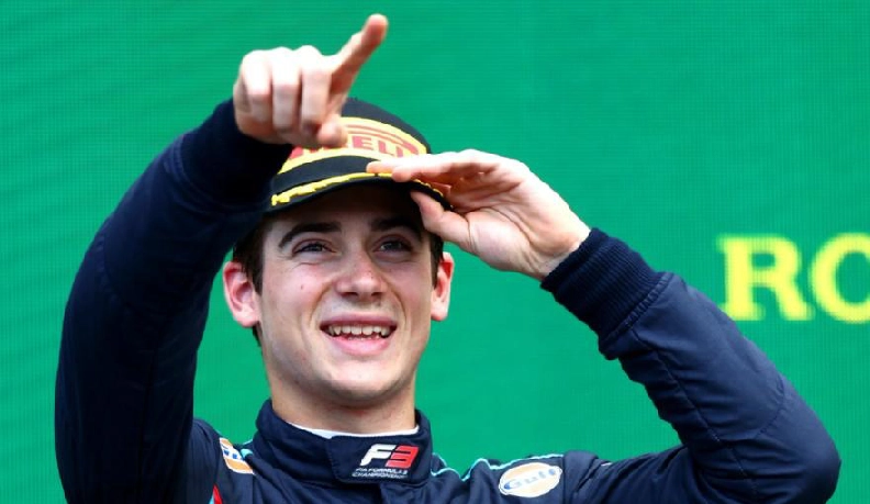 Así lo anunció la competencia en sus redes sociales. De esta manera el piloto de 20 años dará un salto en su carrera y se aproxima a la F1.