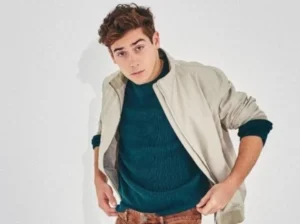 Franco Colapinto, entre los 100 hombres más lindos del mundo