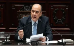 Francos confirmó en el Senado que eliminar las PASO es la máxima prioridad del Gobierno