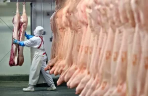 Cae el consumo de carne y crece la preocupación de los frigoríficos