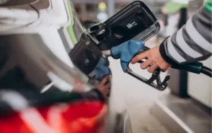Fuerte caída de la venta de combustibles