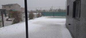 Granizo y fuertes vientos causaron problemas en Funes y Roldán.