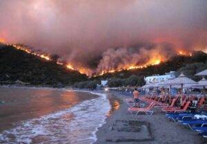 Evacuaciones por los incendios en Grecia