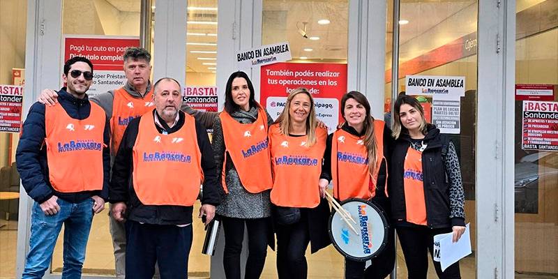 Gremios reclaman conflictos laborales en medio de la crisis económica.