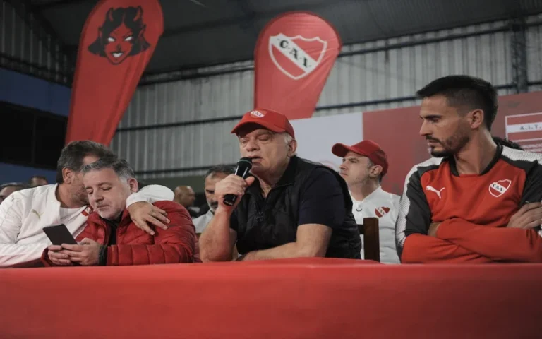 Grindetti alertó por el arbitraje en el partido ante Central
