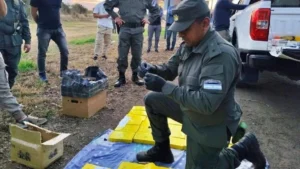 Hallaron un camión con 172 kilos de cocaína en Chacho