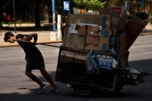 Crece el número de cartoneros en Rosario: hay un 40% más que hace tres años