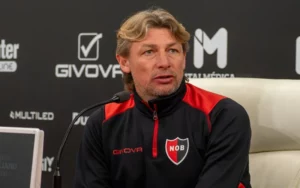 Heinze habló en conferencia de prensa
