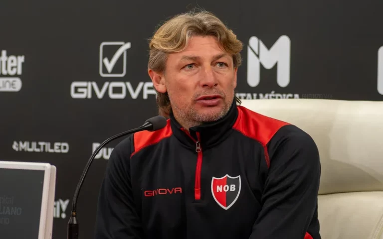 Heinze habló en conferencia de prensa