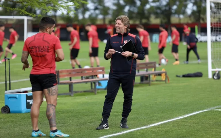 Heinze prepara su último once en Newell's