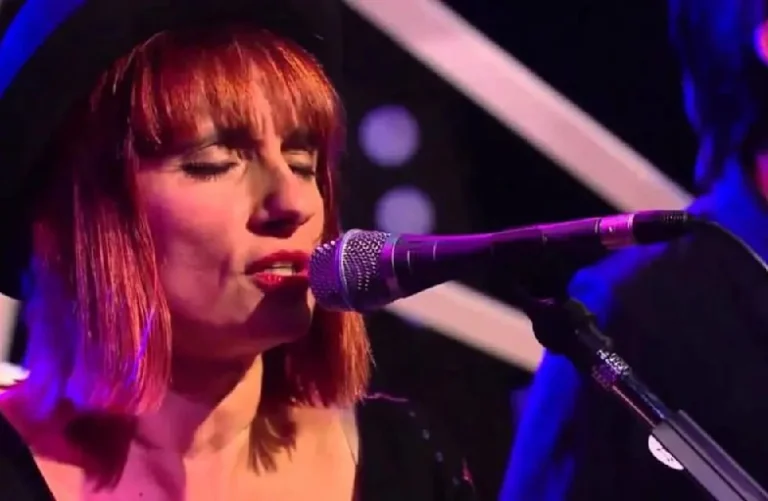 HILDA LIZARAZU EN ROSARIO