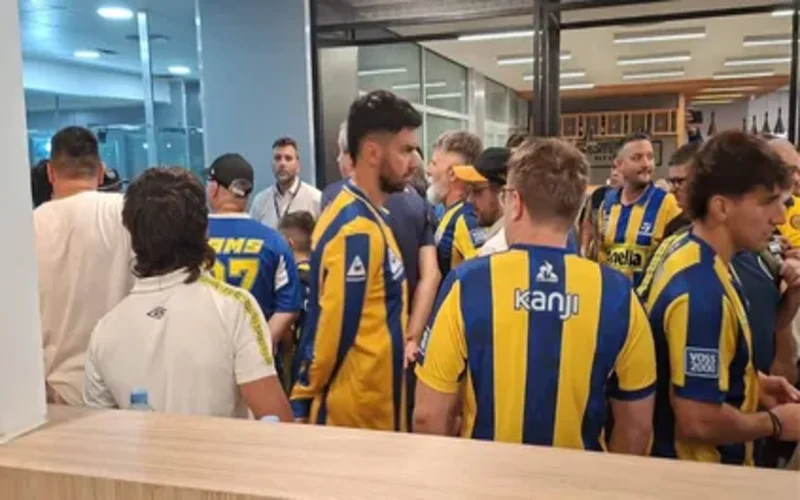 Hinchas de Central varados ocho horas en el aeropuerto