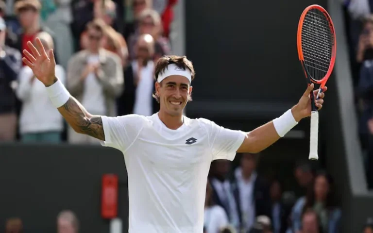 Histórico triunfo del argentino Francisco Comesaña en Wimbledon