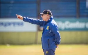 Central quiere cerrar el año con un triunfo y para eso, Holan hará varios cambios
