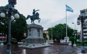 Hombre en situación de calle murió de frío en Paraná durante la ola polar.