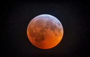 Hoy es noche de eclipse lunar parcial