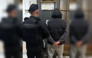 Patrullero en control de tránsito en Rosario