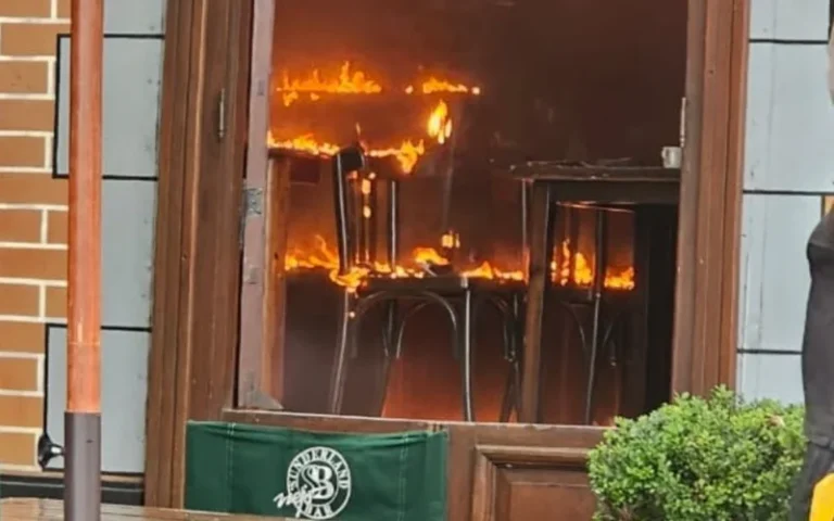 Importante incendio en el restaurante Sunderland