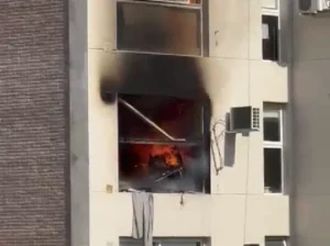 Importante incendio en un edificio del macrocentro.