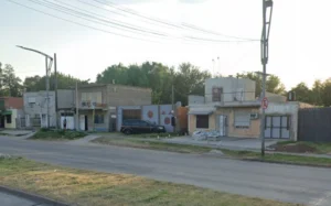 Importante incendio en zona sudoeste con tres heridos.