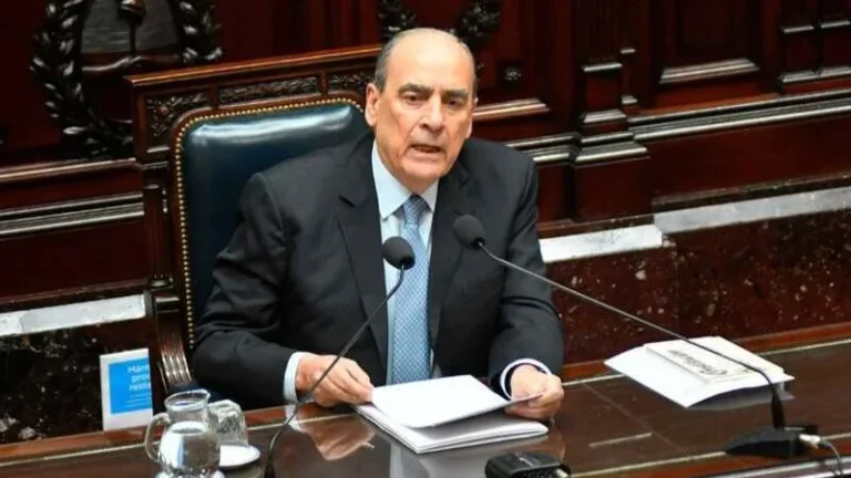 Impulsan una moción de censura contra Guillermo Francos