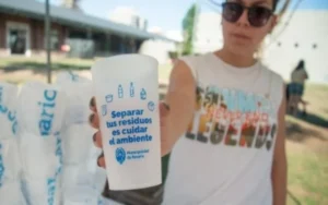 Impulsan vasos reutilizables y separación de residuos para las Colectividades