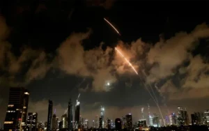 Irán lanzó misiles contra bases aéreas de EE.UU. en Qatar e Irak