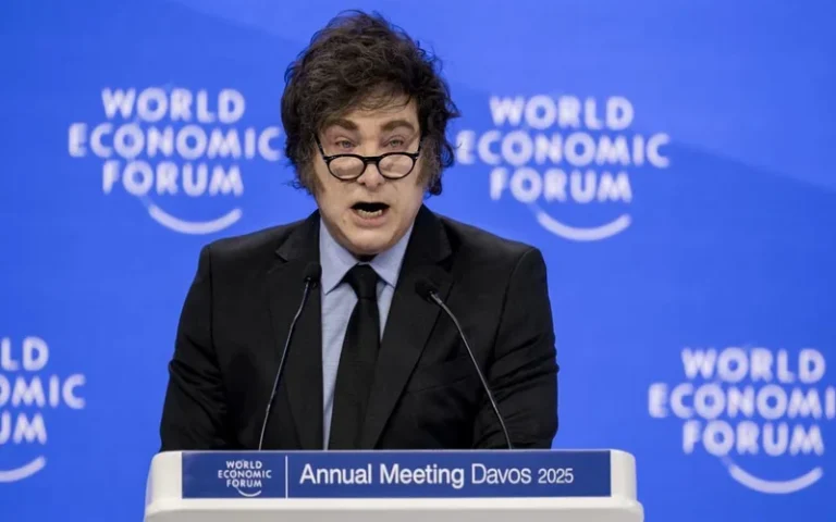 Javier Milei afirmó que el Gobierno levantará el cepo cambiario este año