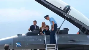 los aviones F-16 sobrevolaron en Buenos Aires previo a la presentación