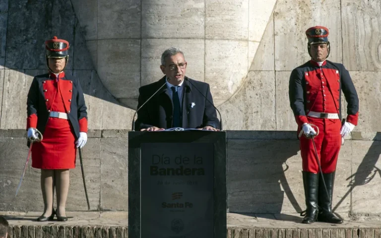 Javkin: "Acá deberían estar los líderes nacionales a la vera del río"