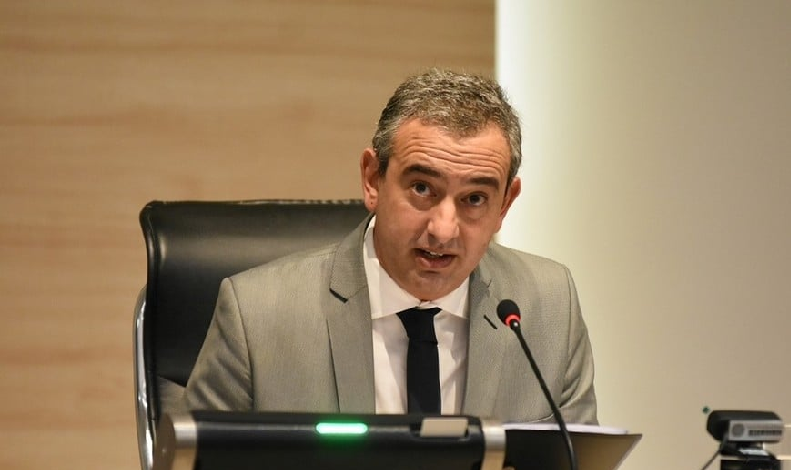 Javkin defendió el proyecto deportivo en el parque Independencia.