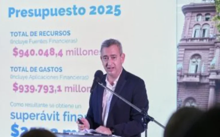 Javkin presentó el presupuesto 2025