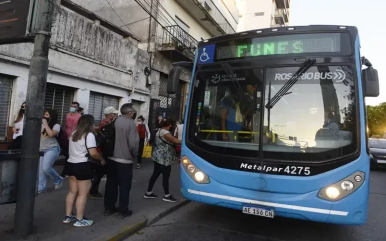 Javkin solicitó al Concejo aumentar el boleto de colectivo