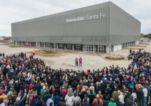 Inauguración del Invencible Santa Fe en la capital provincial