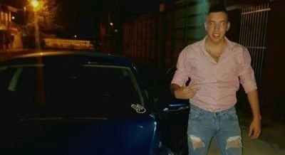 La víctima, que está fuera de peligro, se llama Kevin Parrado y es nieto del ex sindicalista Juan Pablo "Pata" Medina, las causas del ataque se investigan.