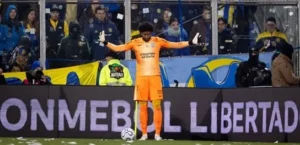La Conmebol multó a Rosario Central por gestos racistas contra el arquero de Corinthians