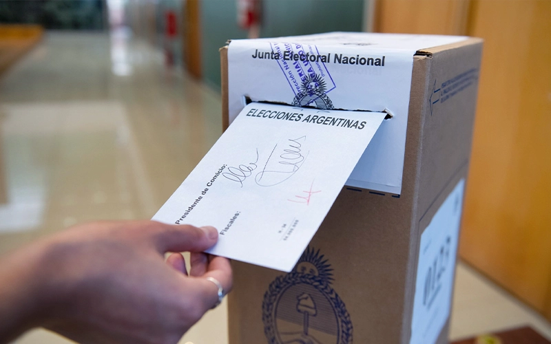 La Dirección Nacional Electoral distribuyó aportes estatales para campaña de octubre.