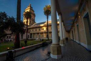 La Facultad de Derecho inaugura su histórica remodelación.