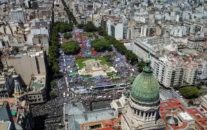 La Justicia declaró inválidos seis artículos de la reforma laboral del DNU