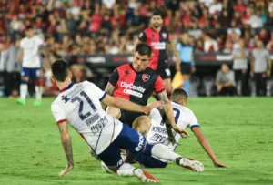 Newell's empató 2 a 2 con San Lorenzo en el Coloso