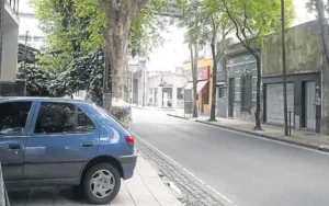 La Municipalidad sancionó 14.000 infracciones por estacionar en la vereda